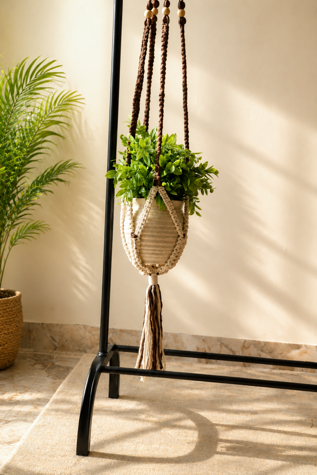 beads planter dark Brown